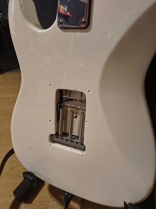 Guitarra tipo Fender Stratocaster custom