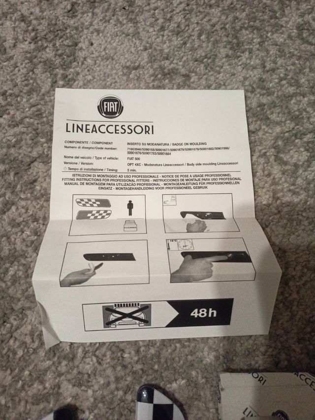 Fiat 500: embellecedores molduras