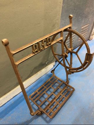 Pie Alfa Máquina Coser Antigua