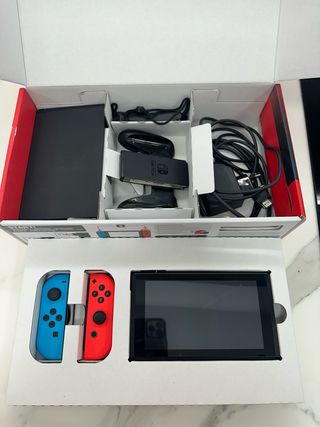 Nintendo Switch - Azul/Rojo