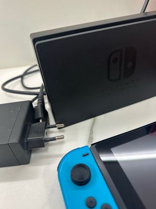 Nintendo Switch - Azul/Rojo