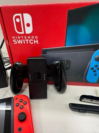 Nintendo Switch - Azul/Rojo