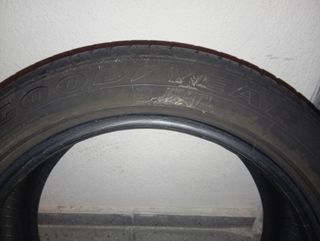 Neumático Good Year 215/50 R17
