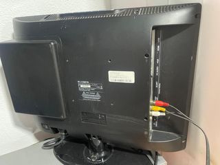 TV BLUSENS 24" lector de DVD incorporado