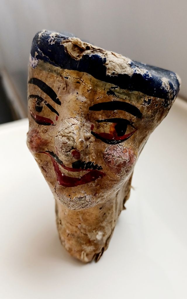 Cabeza títere antigua