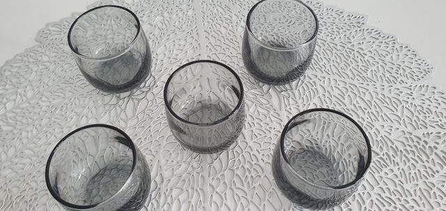 5 PEQUENOS COPINHOS CINZA FUMÊ