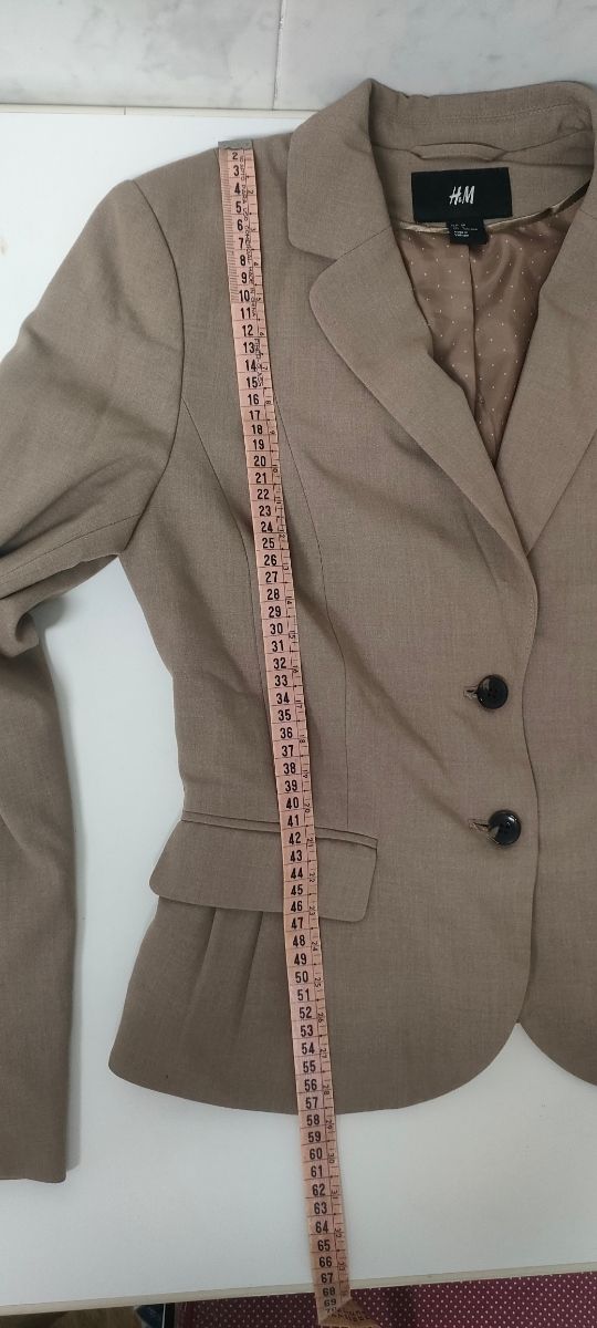 Chaqueta beige vestir ligera