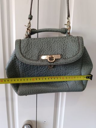 Bolso DKNY de cuero genuino con bandolera 