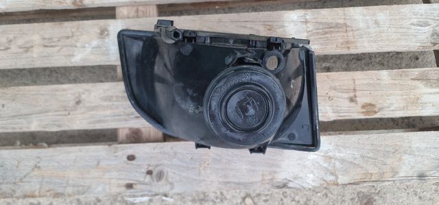 Faro Ford Fiesta Sinistra