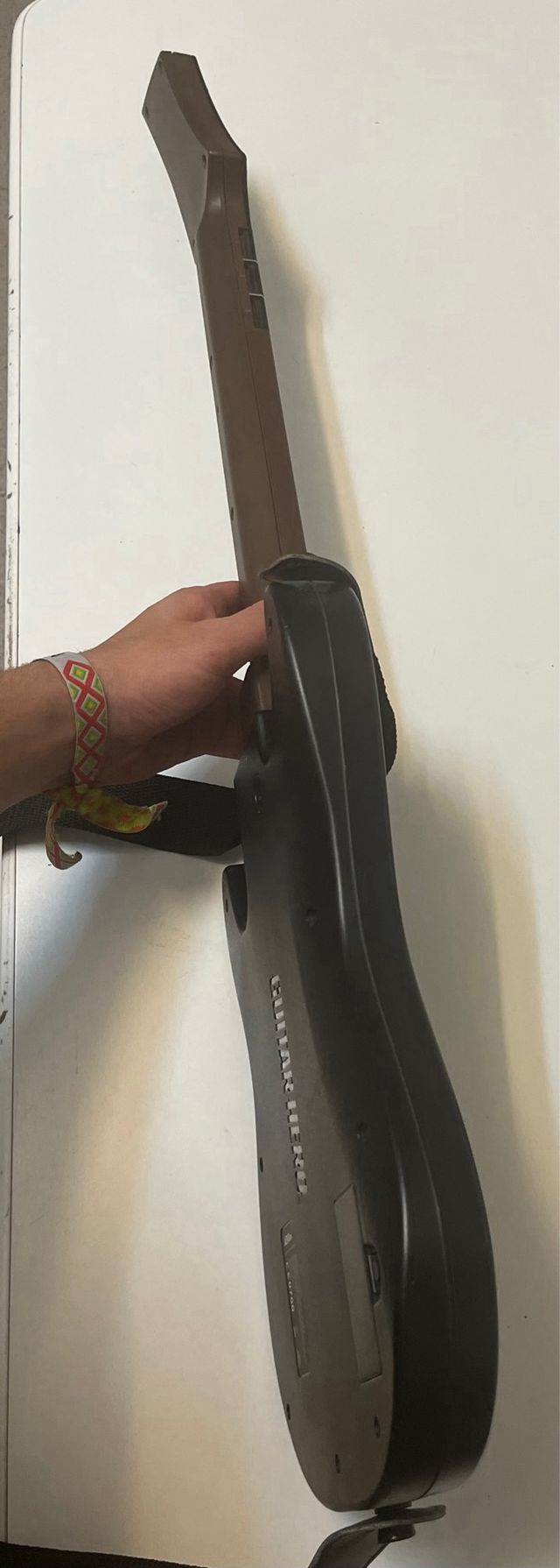 Guitarra Hero live - Guitarra negra y juego PS4