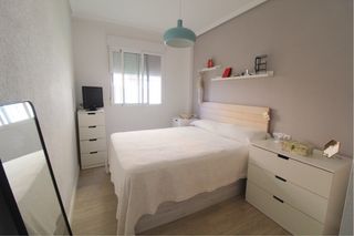 Casa 2 hab. - Bajo con parcela . urb privada .