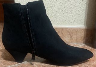 Botines Kylie negros -talla 39