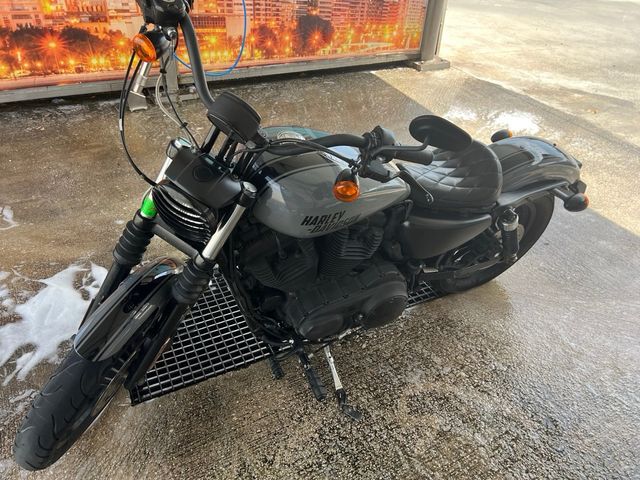 Harley Davidson Iron 883 NL2013 con solo 17800km