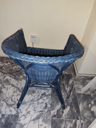 Sillón mimbre azul vintage