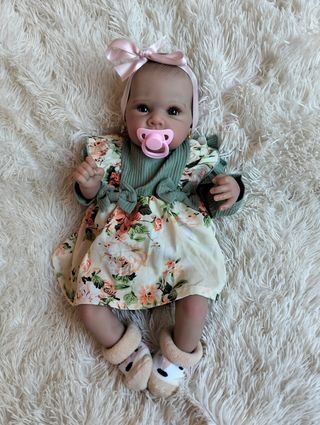 Bebe renacida no disponible