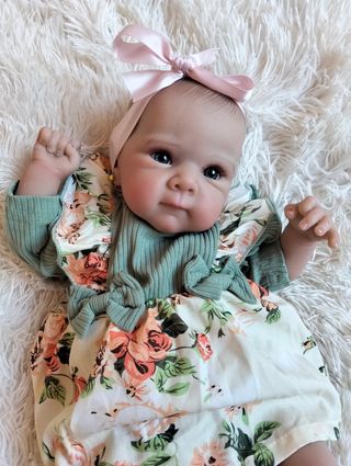 Bebe renacida no disponible