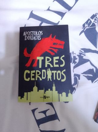 Tres cerditos de Apostolos Doxiadis