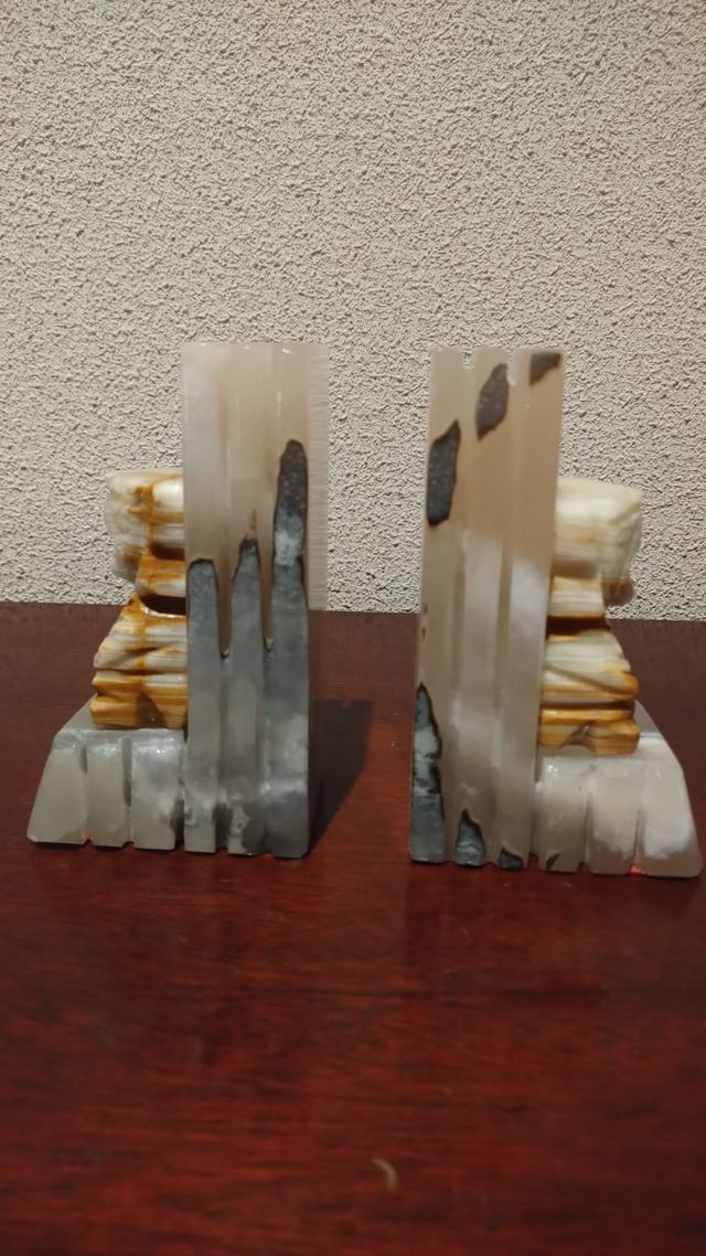 Antiguos sujetalibros de Ónix. (1970s).