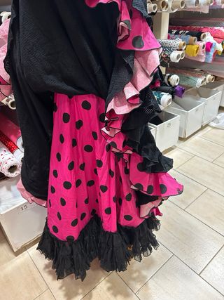 Traje Flamenca Negro Rosa