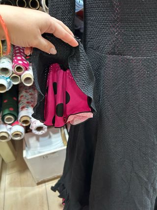 Traje Flamenca Negro Rosa