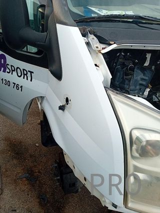 Aleta delantera derecha ford transit 201