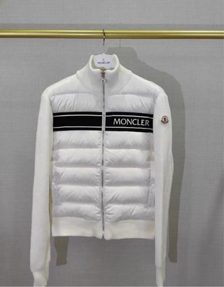 Jersey/chaleco Moncler original
chaqueta blanca