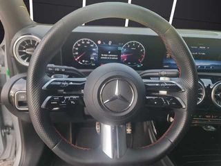 Mercedes-Benz Clase A 180 100 kW (136 CV)