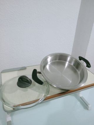 ,.OLLA AMC DIAM. 28 CM. ALTA 6,5 CM. CABEN 2 LITRO