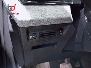 Peugeot e-3008 Allure Eléctrico 157kW
