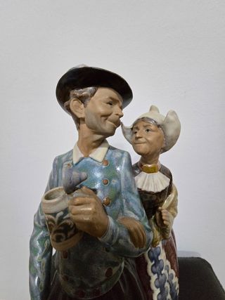 Lladró.Figura porcelana  "Bodas de oro" 36cm