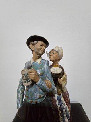 Lladró.Figura porcelana  "Bodas de oro" 36cm