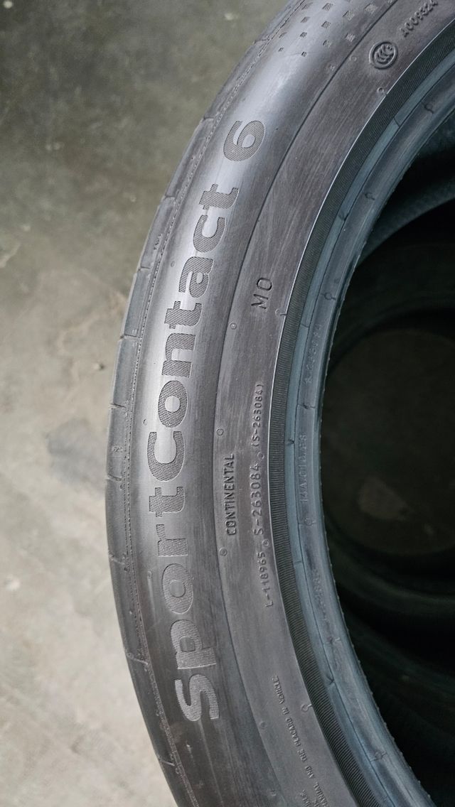 Neumáticos 275/45/21 Continental (GLE)