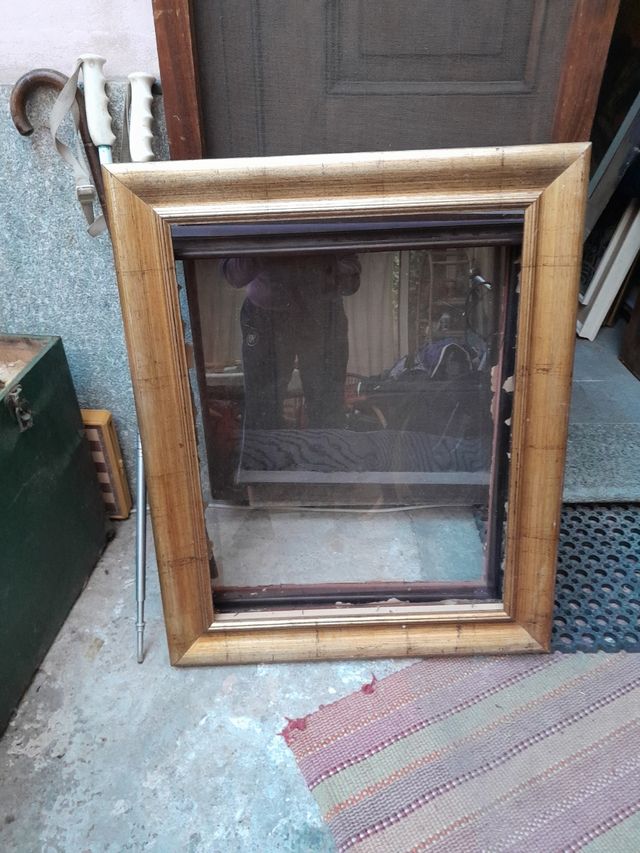 Cornice dorata 65x80 esterna