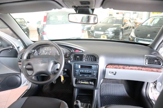 Peugeot 406 2001