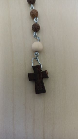 Rosario de madera