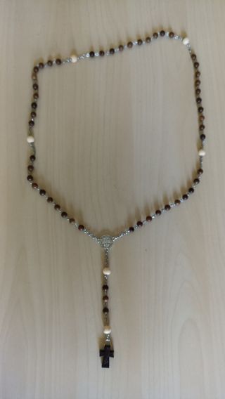Rosario de madera