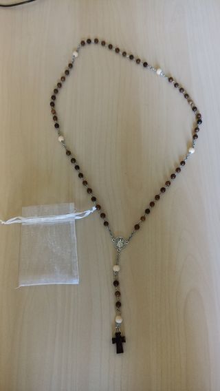 Rosario de madera