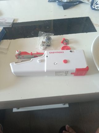Mini Máquina Coser EASYmaxx