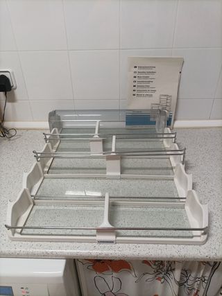 Baldas puerta nevera Liebherr.