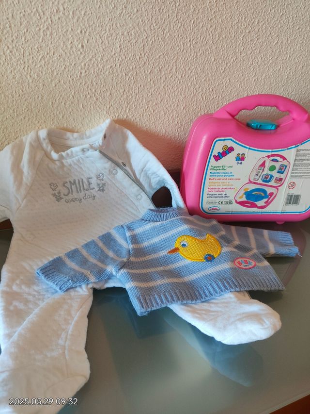 Muñeca bebé - ojos azules