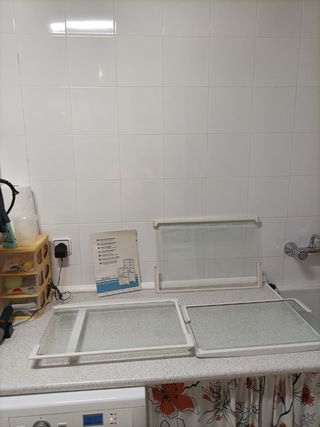 Dos Baldas cristal nevera Liebherr 