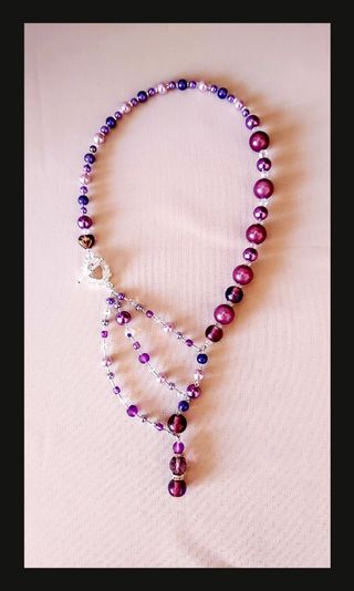 Collar morado y rosa