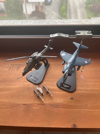 Modellini elicotteri e aerei militari