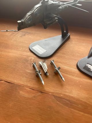 Modellini elicotteri e aerei militari