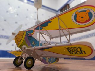 Lámpara infantil avión Winnie the Pooh