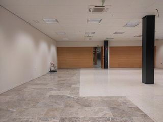 Local comercial en alquiler en Doctor Cerrada en Zaragoza