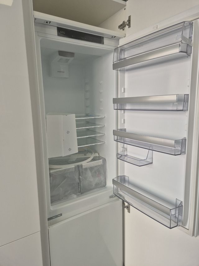 Nevera AEG SCB81826TS Integrada 177cm