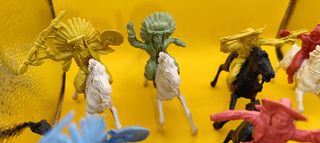 Muñecos Vintage: Indios & Vaqueros