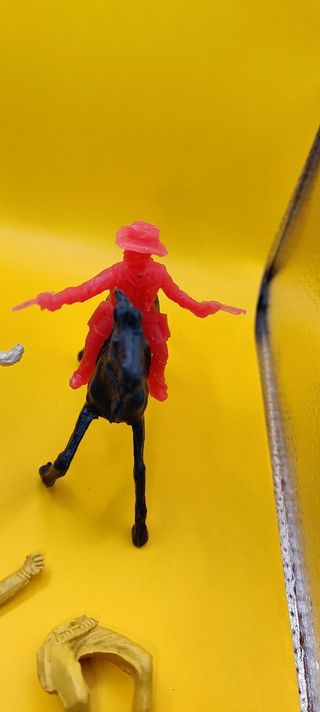 Muñecos Vintage: Indios & Vaqueros