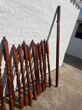 Escalera madera tallada